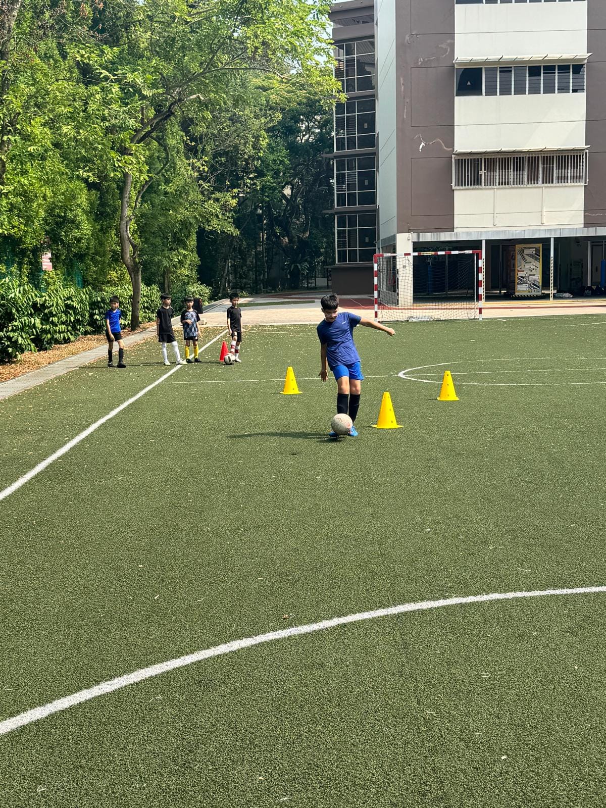 Training to shoot a goal